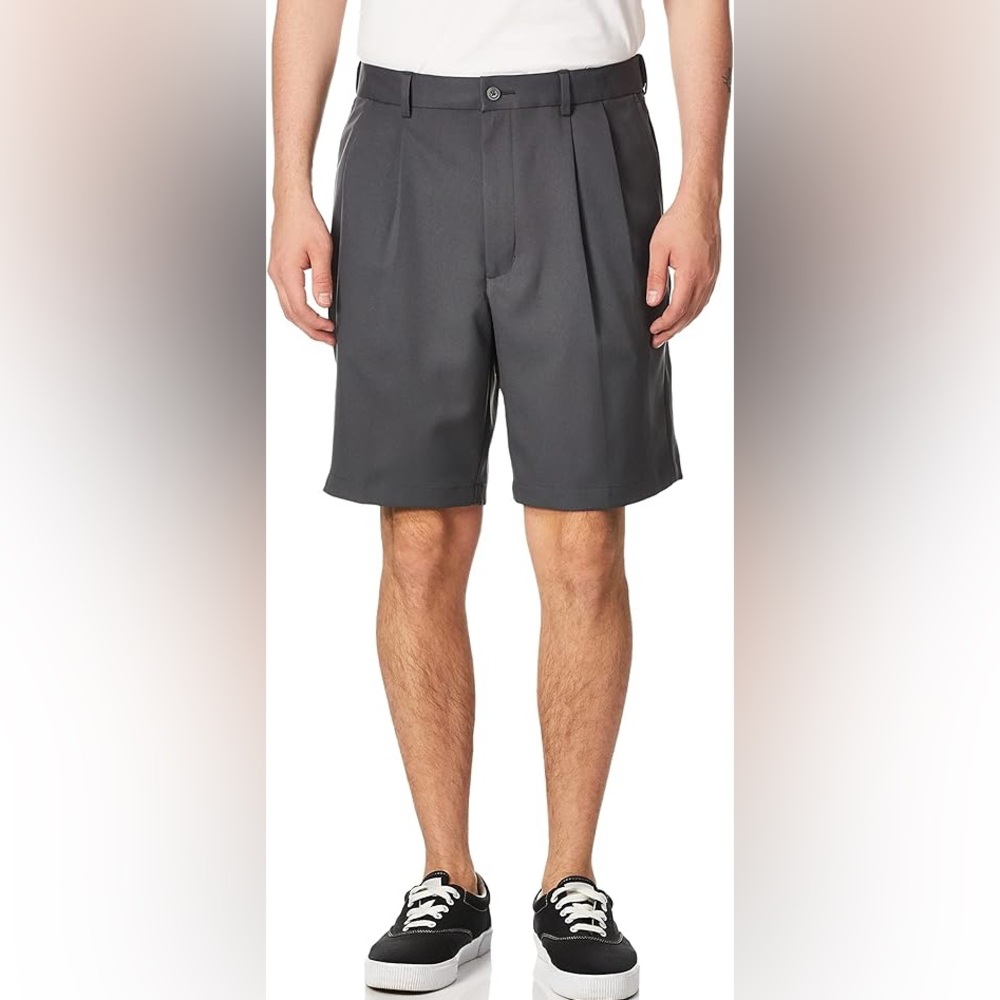 PGA TOUR Men's Double Pleat Gray Golf Shorts with Active Waistband, Size…